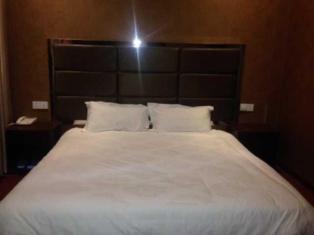Лишуй: Chenyu Shangwu Hotel