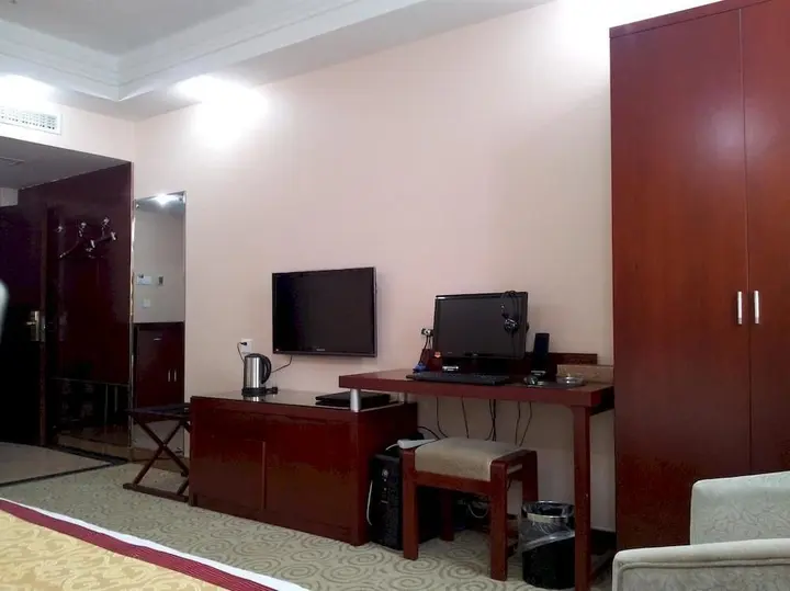 Луань: Lu'an Shanghong Hotel