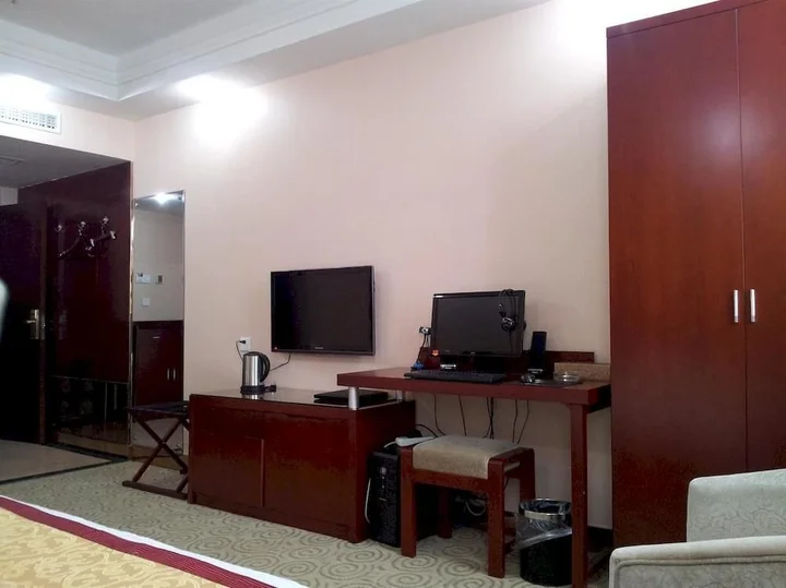Луань: Lu'an Shanghong Hotel