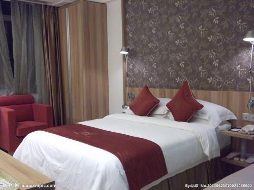 Синьши: Fushui Business Hotel