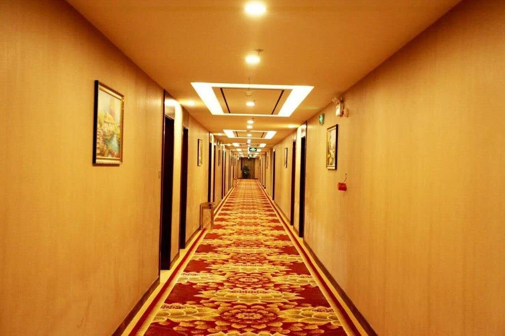 Хецзе: Heze Huasheng International Hotel
