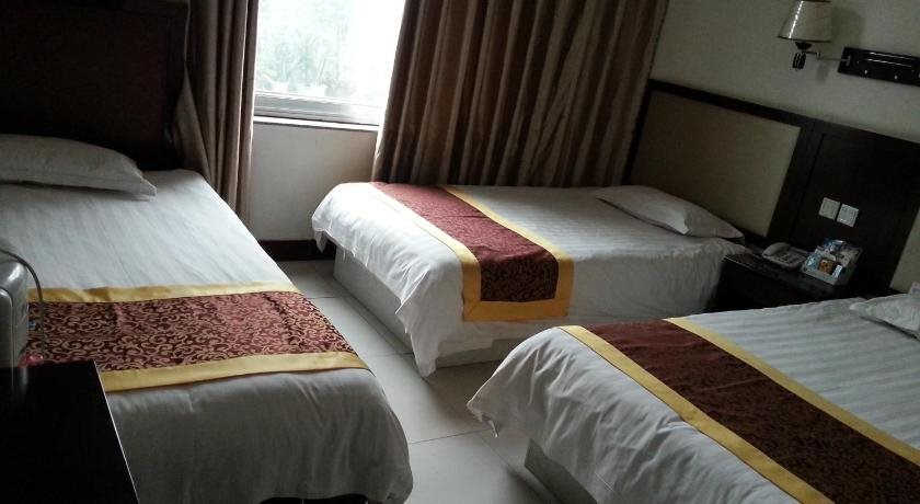 Бинжоу: Shandong Binzhou Zouping Chunqiu Business Hotel