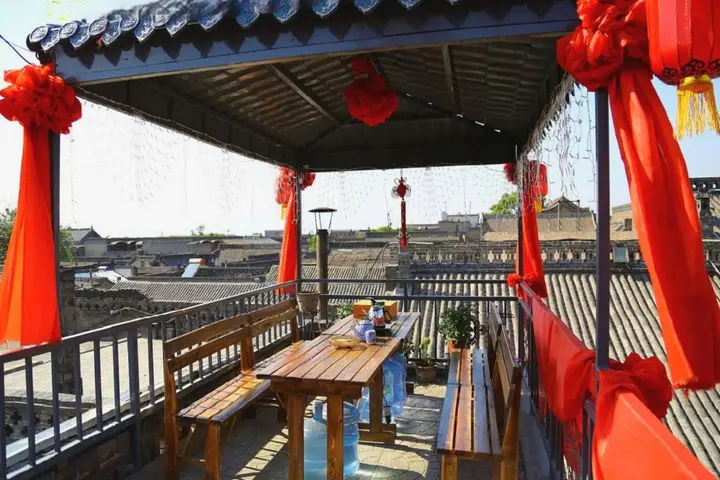 Цзиньчжун: Qininn Qiaozhai Minsu Fengqing Branch