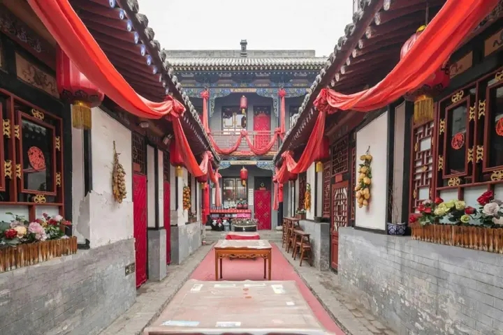 Цзиньчжун: Qininn Qiaozhai Minsu Fengqing Branch