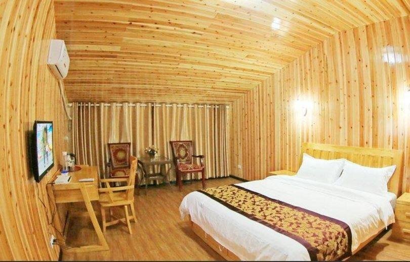Ибинь: Shunan Bamboo Sea Qinglong Lake Holiday Hotel