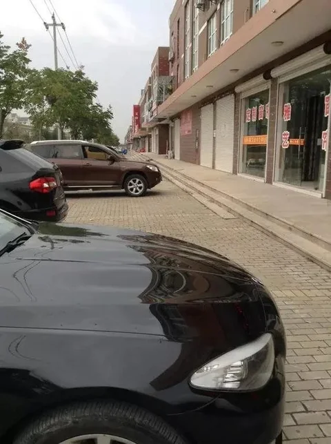 Чжэньцзян: Golden Kylin Business Hotel