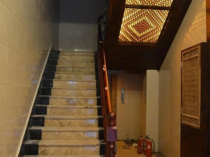 Xuancheng: Xuancheng Shuimo Jingting Business Hotel
