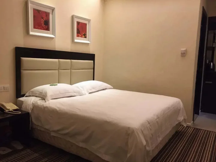 Чжуншань: Sky Line Hotel