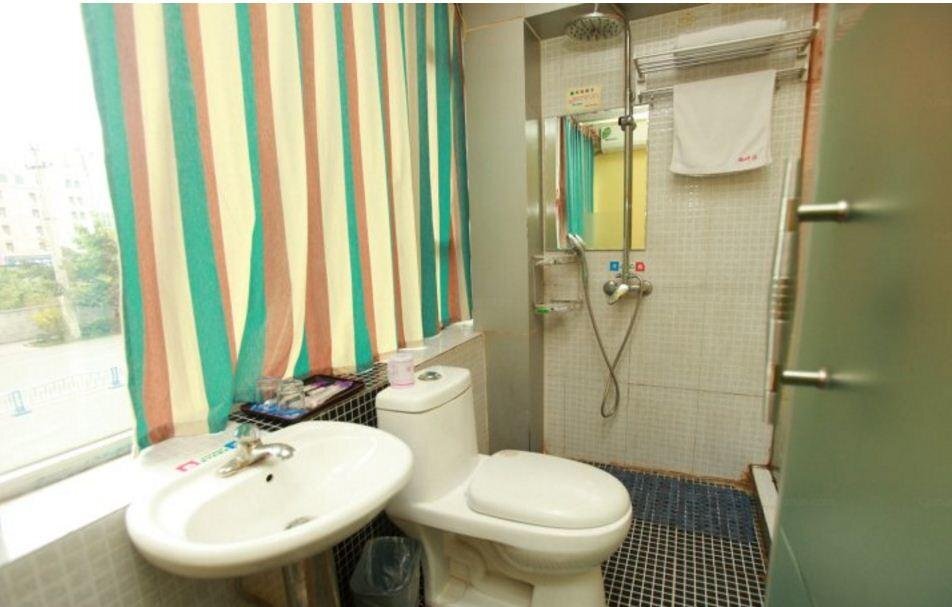 Дэян: Ruixiangda Business Hotel