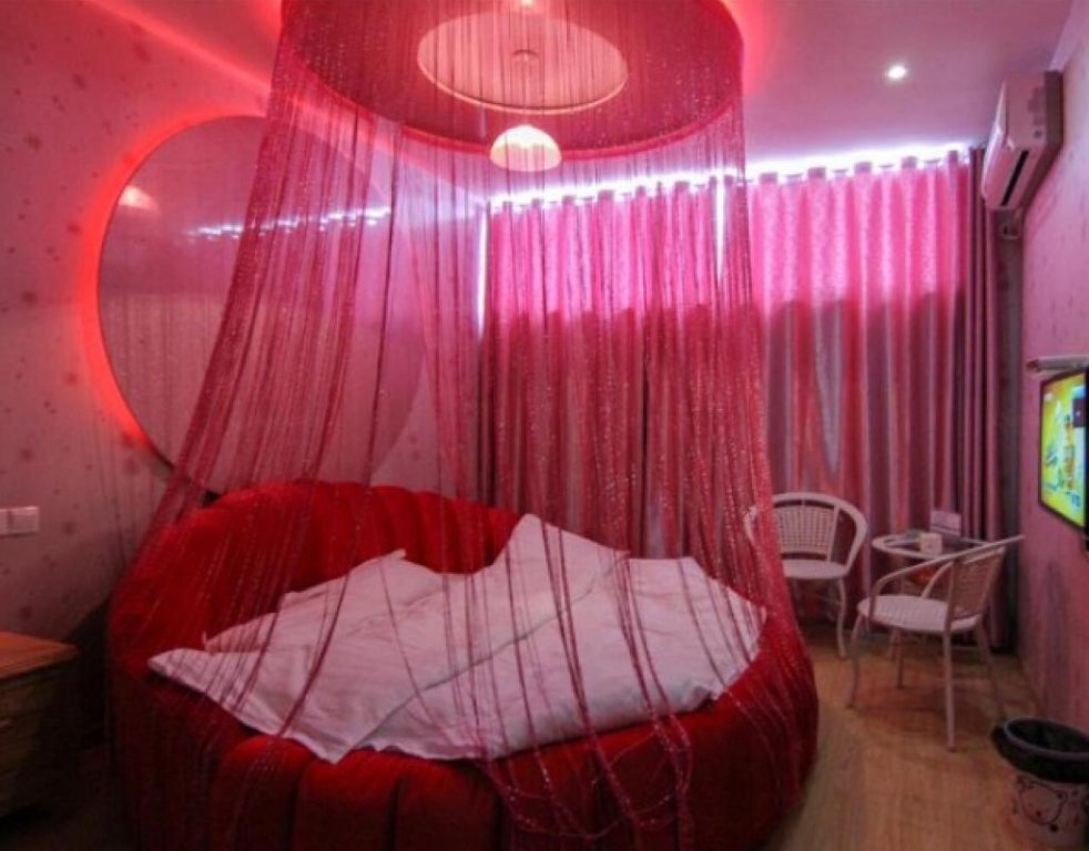 Чжэньцзян: Jurong Love Theme Hotel