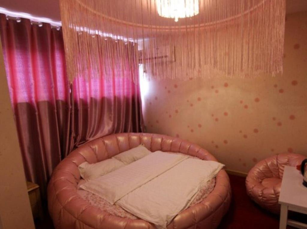 Чжэньцзян: Jurong Love Theme Hotel