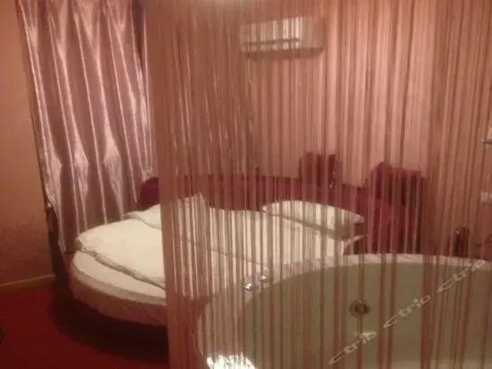 Чжэньцзян: Jurong Love Theme Hotel