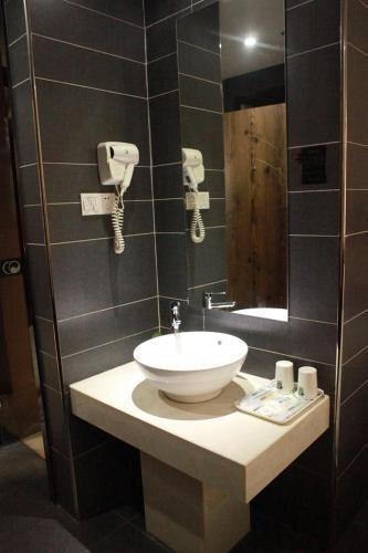 Чанчжоу: Qingmu Hotel Changzhou Founder Building