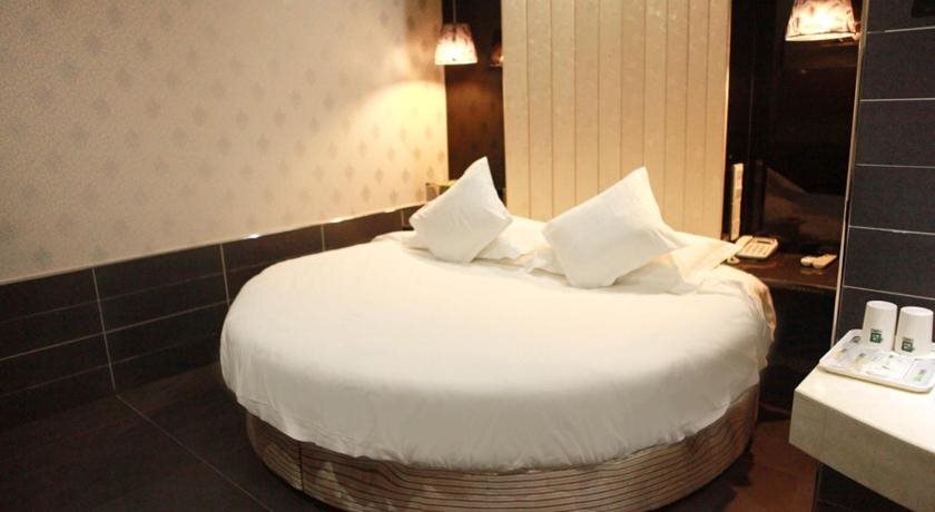 Чанчжоу: Qingmu Hotel Changzhou Founder Building