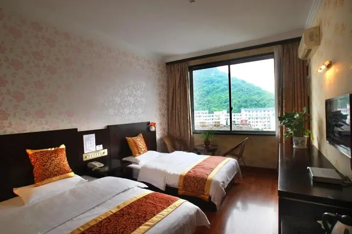 Яншо: Yangshuo Moonlight Holiday Inn
