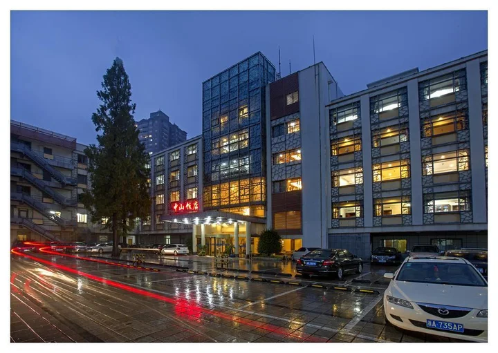 Нинбо: Ningbo Zhongshan Hotel