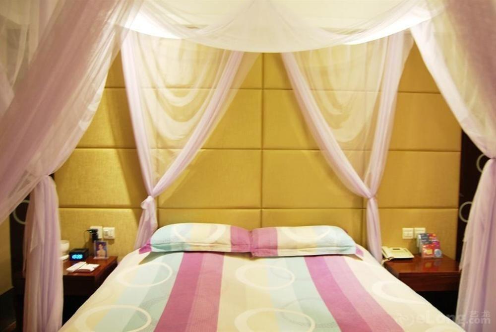Нинбо: Century Shengye Hotel