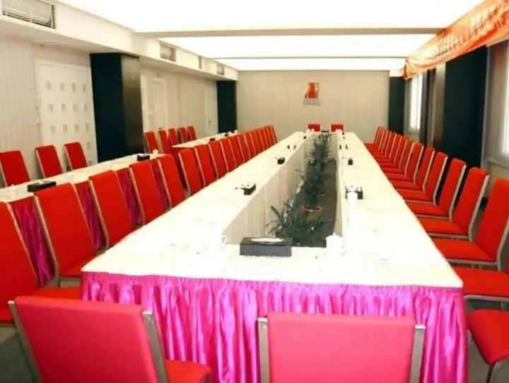 Чжуншань: Zhongshan Jinsha Business Hotel