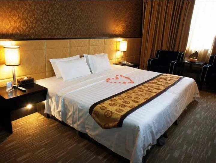 Чжуншань: Zhongshan Jinsha Business Hotel