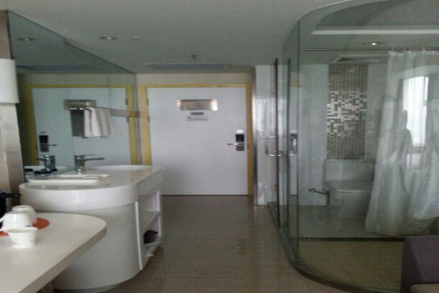 Урумчи: Zhotels