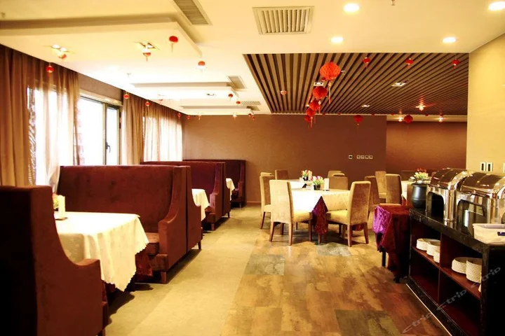 Урумчи: Zhotels