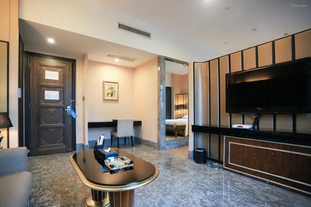 Чжуншань: Junhao International Hotel