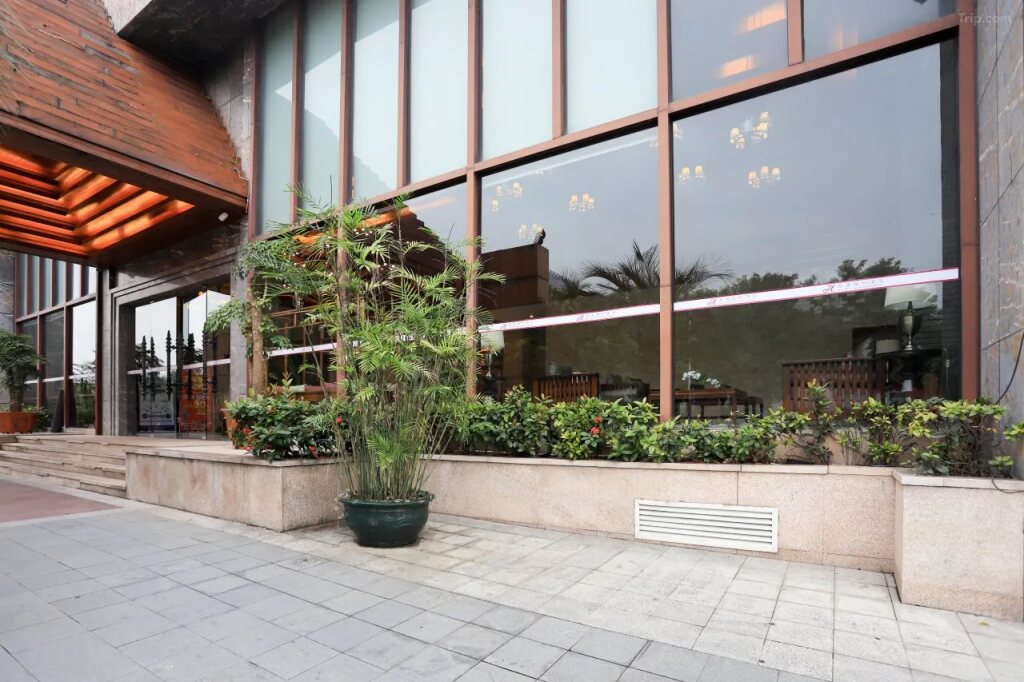 Чжуншань: Junhao International Hotel