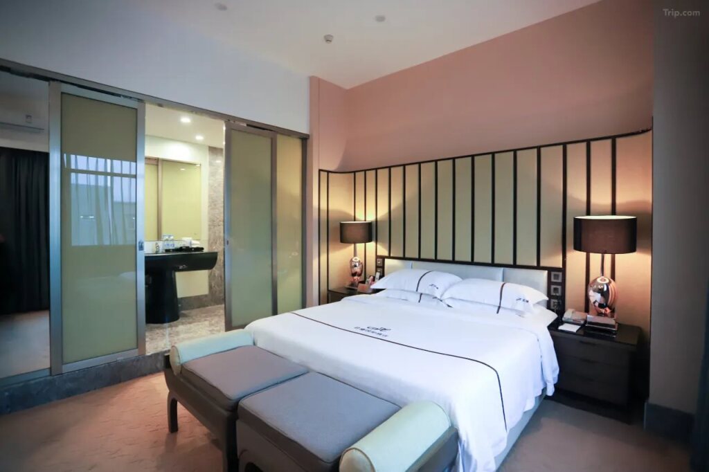 Чжуншань: Junhao International Hotel