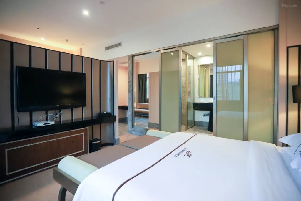 Чжуншань: Junhao International Hotel