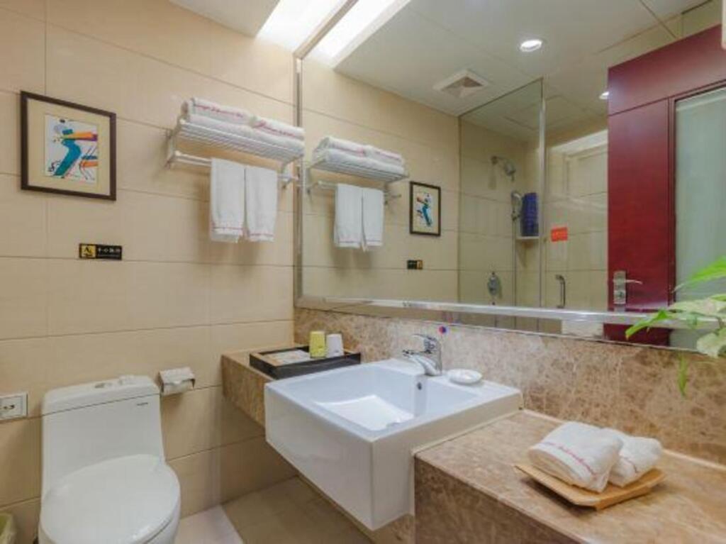 Чжуншань: Jin Hua Yue International Hotel - Zhongs