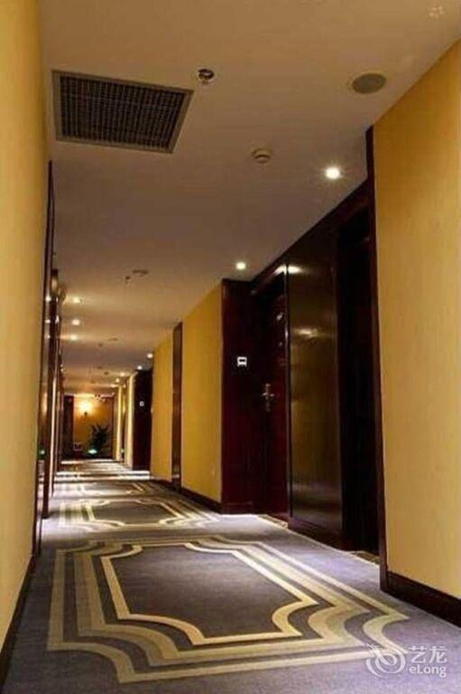 Джиангме: Overseas Capital Hotel (Jiangmen Diwang Square)