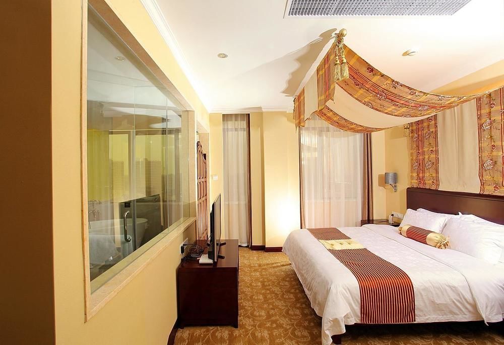 Джиангме: Overseas Capital Hotel (Jiangmen Diwang Square)