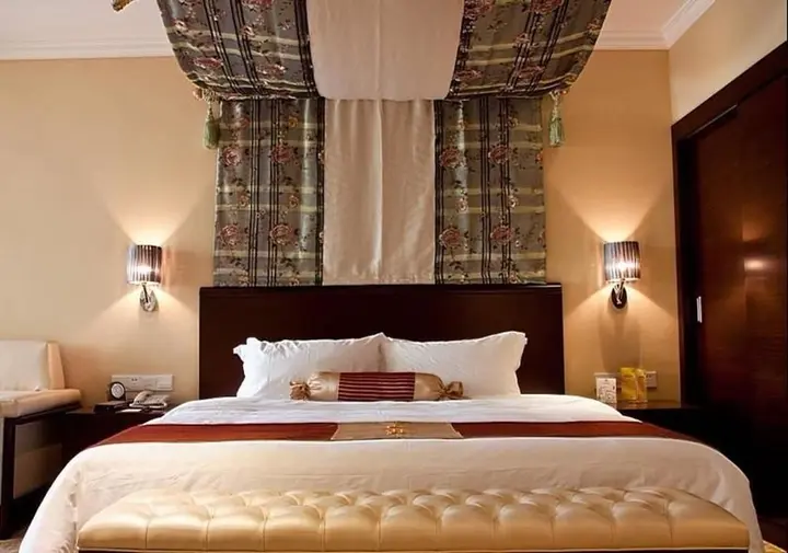 Джиангме: Overseas Capital Hotel (Jiangmen Diwang Square)