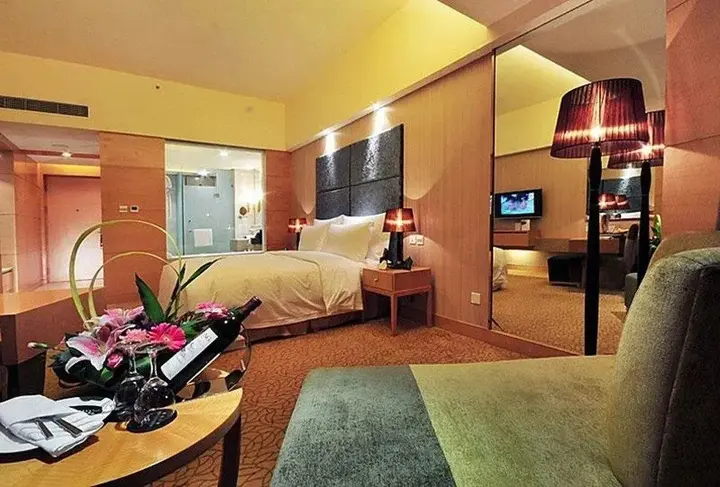 Шиянь: WuDang Argyle Grand International Hotel