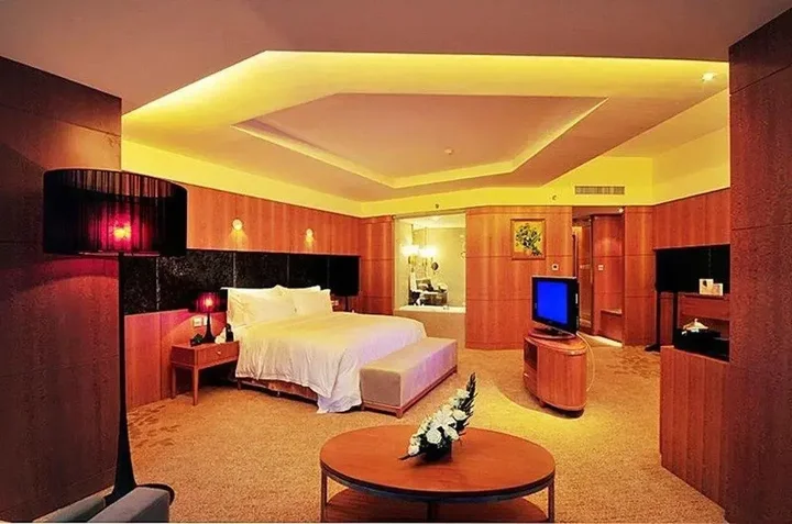 Шиянь: WuDang Argyle Grand International Hotel