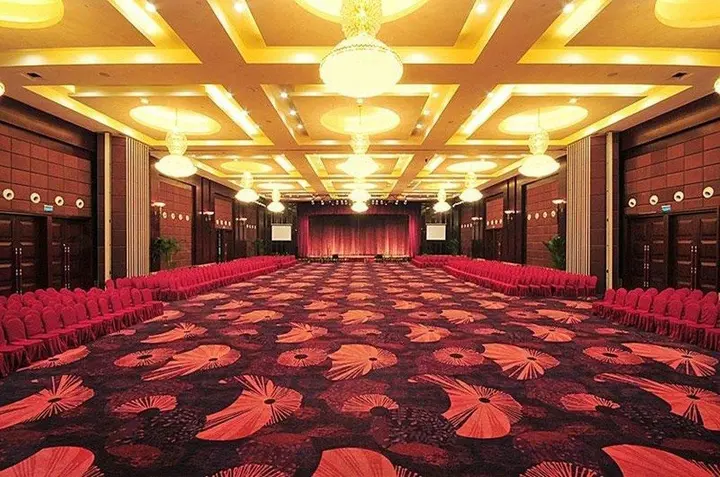 Шиянь: WuDang Argyle Grand International Hotel