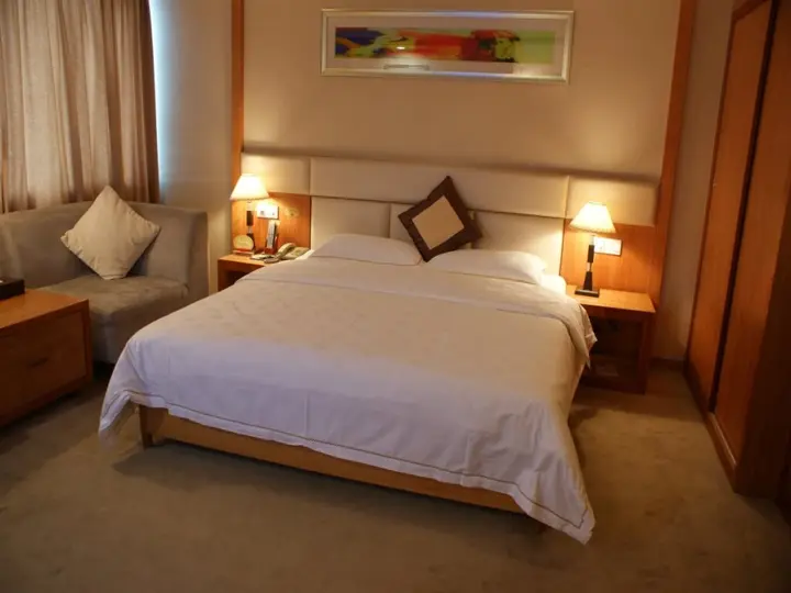 Наньнин: Nanning Road Bridge Ruifeng Hotel