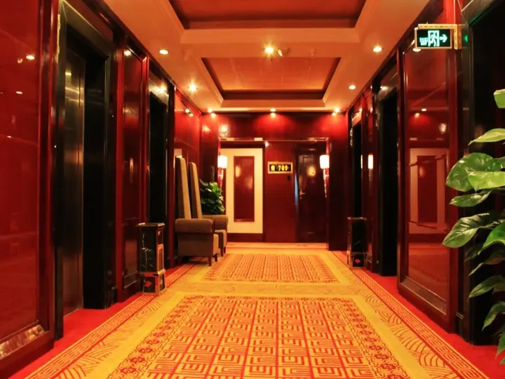 Наньнин: Nanning Road Bridge Ruifeng Hotel