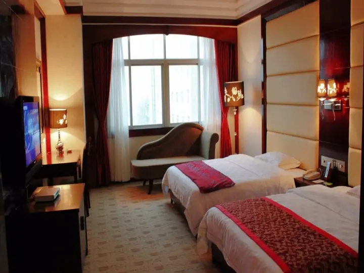 Наньнин: Nanning Road Bridge Ruifeng Hotel