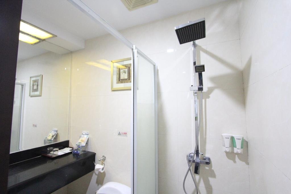 Чжаоцин: Zhaoqing Lihu Hotel