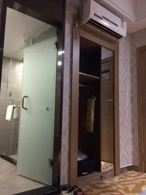 Наньнин: Echarm Nanning Railway Station Metro Station