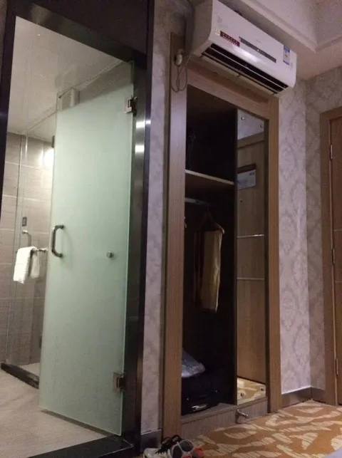 Наньнин: Echarm Nanning Railway Station Metro Station