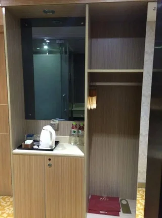 Наньнин: Echarm Nanning Railway Station Metro Station