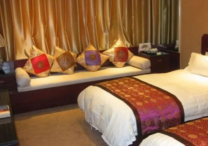 Цзинин: Qufu Mingzuo Xingtan Hotel