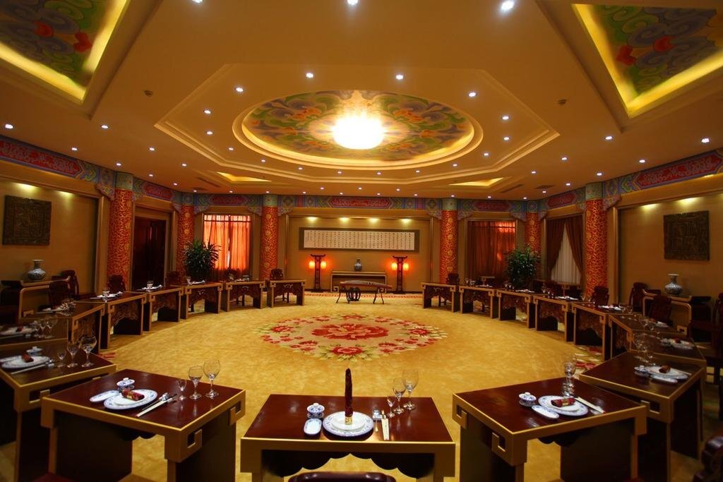 Цзинин: Qufu Mingzuo Xingtan Hotel