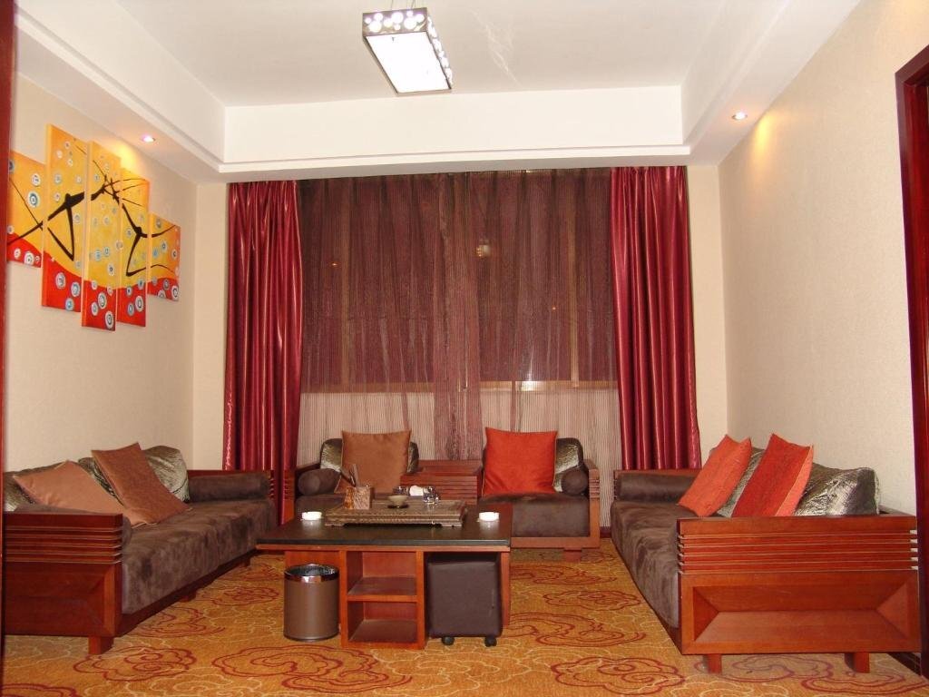 Куньмин: Red River Hotel