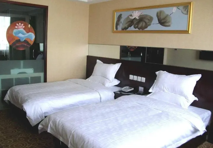 Куньмин: Red River Hotel