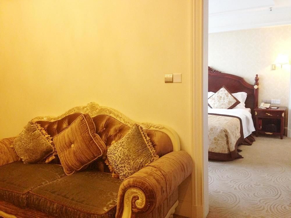 Наньнин: Golden Plaza International Hotel
