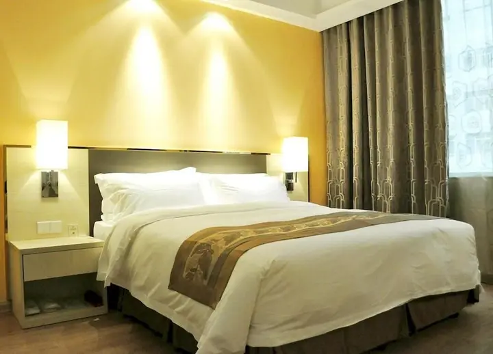 Наньнин: Golden Plaza International Hotel