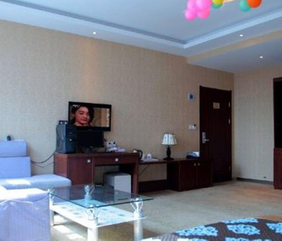 Аньцин: An Qing Tai Hu Wan Jun Hotel